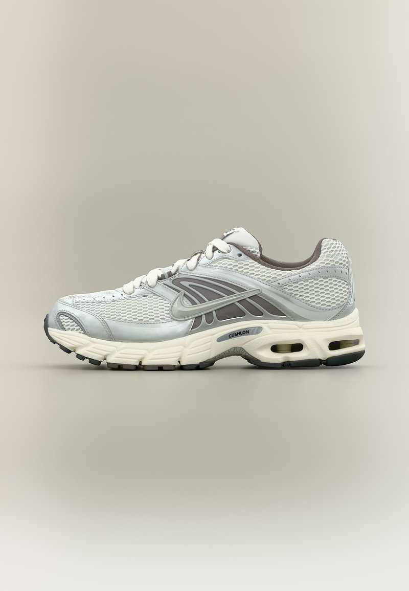 AIR MAX MOTO platinum-coloured tint/metallic silver-coloured/sail/anthracite/cave stone/off-white