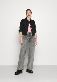 Levi's® THE PERFECT TEE - T-shirt estampada - peony