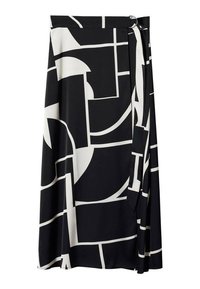 Jupe portefeuille noire avec motif abstrait géométrique blanc et boucle anneau argentée à la ceinture.