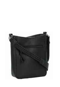 Borsa a tracolla nera in pelle con finitura texturizzata, dettaglio della tracolla intrecciata e tasca frontale con zip. Forma rettangolare compatta.