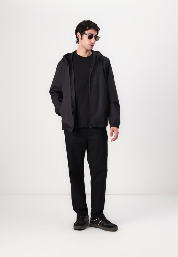 HOODED JACKET - Light jacket3