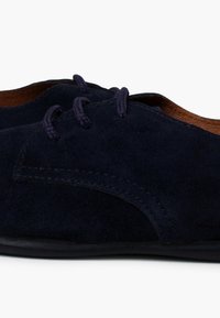 Pisamonas BLUCHER - Šněrovací boty - azul marino