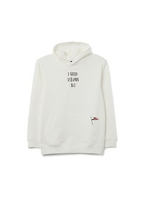Sudadera con capucha blanca que presenta un bolsillo frontal, capucha con cordón y texto impreso "NECESITO VITAMINA SKI." Pequeño detalle gráfico en el dobladillo.