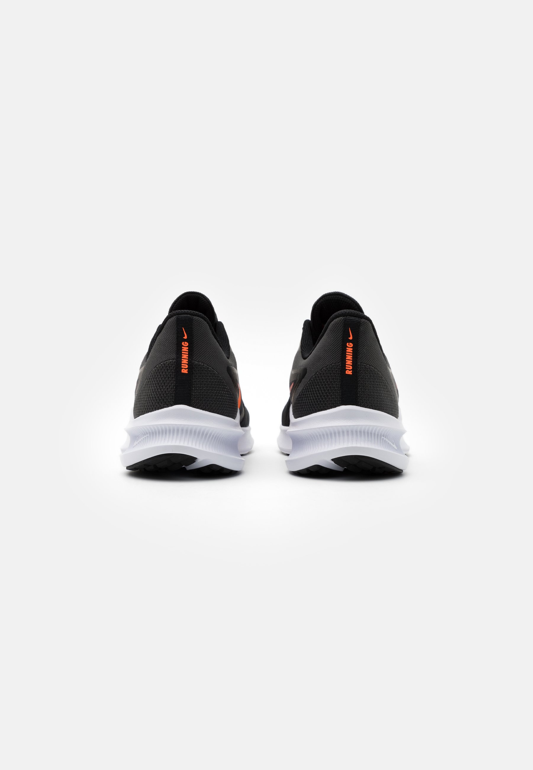 Nike Performance DOWNSHIFTER 10 - Zapatillas de running neutras -  black/total orange/gym red/negro - Zalando.es
