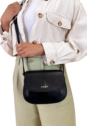Gusti Leder  KAYLA UNISEX czarny