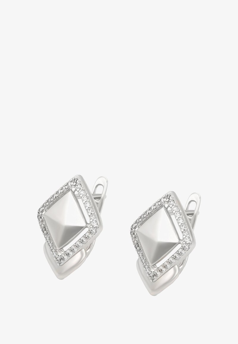 Strieborné náušnice v tvare pyramidy, orámované malými iskriacimi kryštálmi, s bezpečnými klipovými zapínaniami.