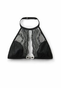 Bralette negro con cuello halter que presenta paneles de encaje transparente, un patrón floral y un cierre metálico decorativo en la parte delantera. Tela suave con un acabado liso.