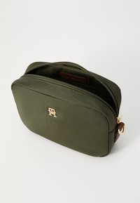 Tommy Hilfiger POPETTE - Cameratas - huntsman green