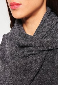 VILA Kofta - mottled dark grey