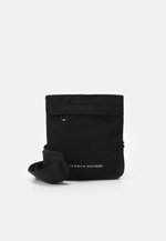 Borsa Piccola Uomo Nylon Borsa A Tracolla Bugatti Blanc DeLight Piccola - Nera, In Nylon Leggero, Con Tracolla Regolabile Borsa Per Il Tempo Libero Nera Con Tasche