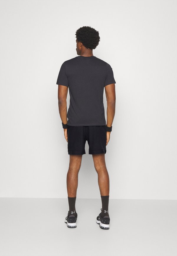 VANISH WOVEN - Sports shorts2