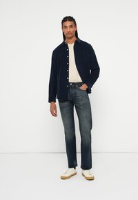 DOCKERS ULTIMATE SHIRT - Pluus - total eclipse