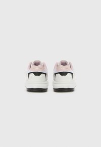 Champion CHAMP 2K - Sportovní boty - white/black/mauve
