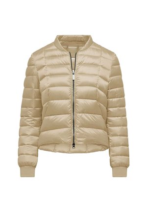 Giacca bomber imbottita beige con chiusura a zip, polsini a coste e una texture liscia e lucida. Lunghezza corta e motivo trapuntato su tutta la superficie.