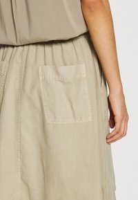 Esprit A-linjekjol - khaki