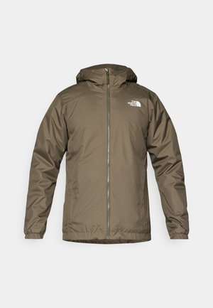 Brązowa kurtka z kapturem na zamek błyskawiczny z elastycznymi mankietami i logo The North Face po lewej stronie klatki piersiowej, wyeksponowana na jednolitym tle.