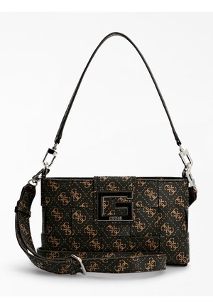 Sac à main Guess noir avec motif monogramme marron, forme rectangulaire, grand logo G en métal, bretelles courtes et longues réglables, et quincaillerie argentée.