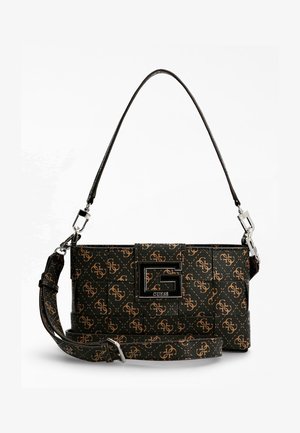 Sac à main Guess noir avec motif monogramme marron, forme rectangulaire, grand logo G en métal, bretelles courtes et longues réglables, et quincaillerie argentée.