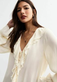 New Look RUFFLE  - Camicetta - off white