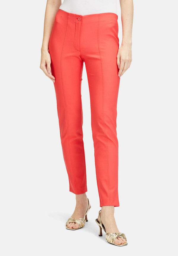 MIT FALTE - Stoffhose - cayenne