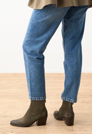 Paul Green, PAUL GREEN DAMEN - STIEFELETTEN 8075-070 GRÜN 42,5 - Lage laarzen - grün