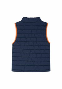 Marinblå pufferväst med hög krage, quiltat mönster och orangea detaljer runt ärmhålen. Slät yta och ärmlös design.