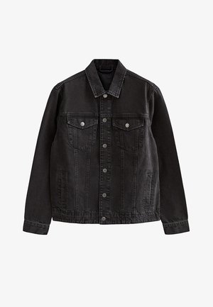 Zwarte spijkerjas met knopen aan de voorkant, twee borstflapzakken met knopen, zijzakken en een klassieke kraag.