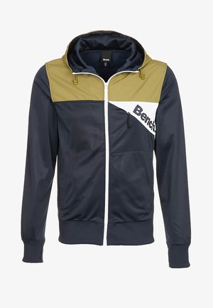 Marineblaue und olivgrüne Kapuzenjacke mit weißem diagonalen Einsatz und "Bench"-Logo auf der Brust, Frontreißverschlusstasche und verstellbarer Kapuze.