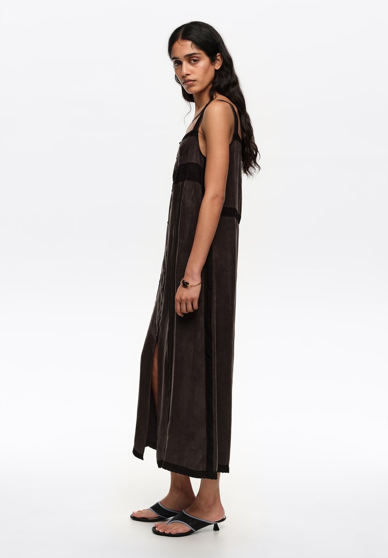 bimba y lola black dress Day - lavado/black SIZE:XXL/14-16 fabric_Sequin YOURS Plus Size Black Midi dress Straight and
