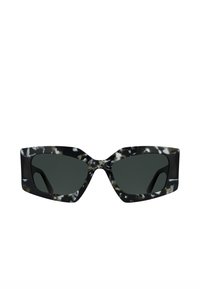 Óculos de sol com armação robusta em padrão tartaruga preto e branco, lentes retangulares e vidro com tonalidade verde, apresentando um acabamento fosco.