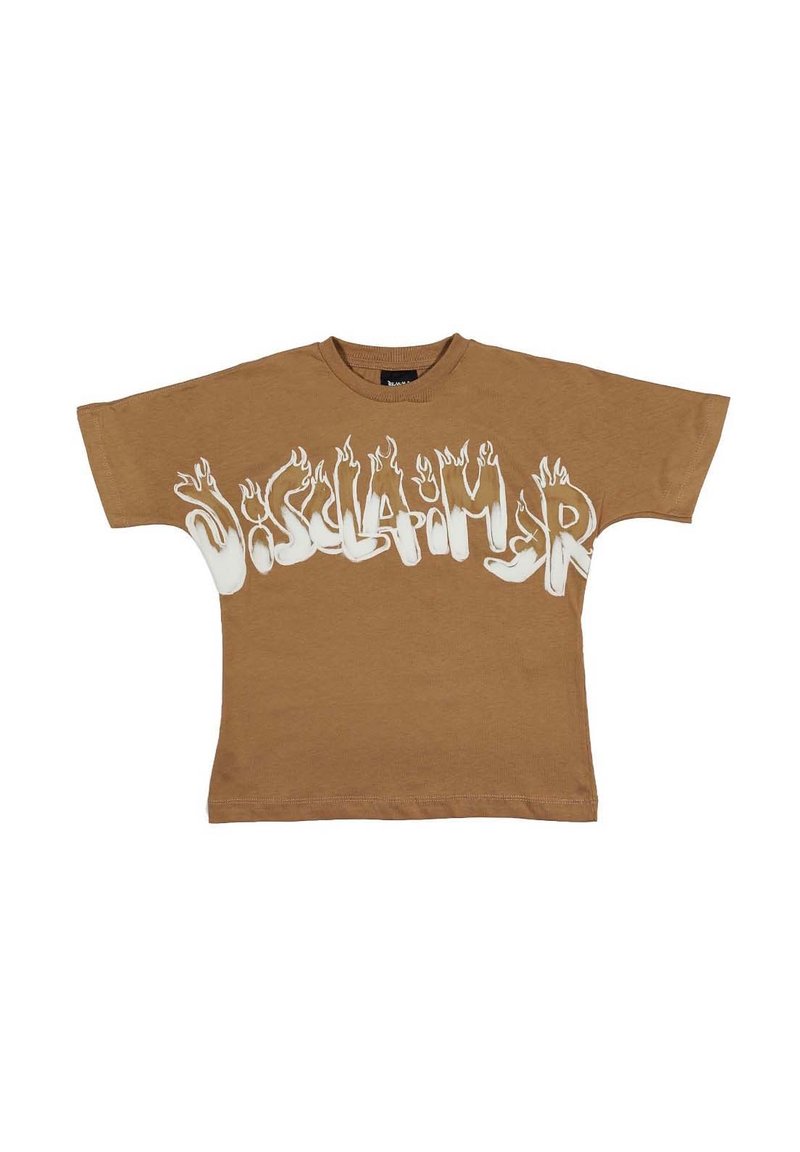 T-shirt in cotone marrone con maniche corte, caratterizzato da un testo bianco in stile fiamma che scrive "DISCLAIMER" in evidenza sul davanti.