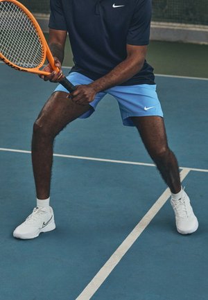 Nike Performance NIKECOURT VICTORY SHORT 7 INCH - Sportiniai šortai - blue/beyond white