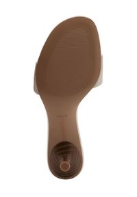 Semelle de chaussure marron avec motif texturé, léger talon et zone de bout arrondie. Présente un point d'adhérence central et un détail de marque.