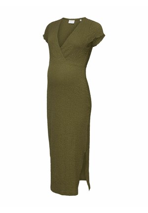 Robe midi texturée vert olive, manches courtes, encolure en V, taille ajustée et fente latérale droite.