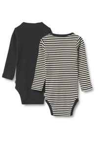Två långärmade bodysuits: en helt svart med ribbat mönster; den andra med svart-vit horisontell rand, båda med knappstängning.