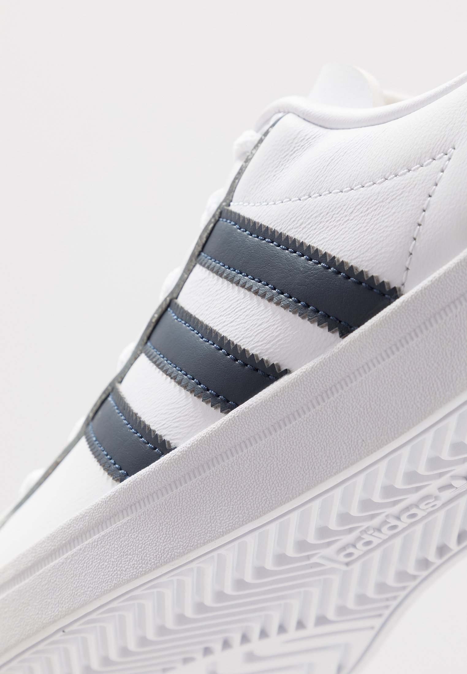 adidas white & grey coast star trainers