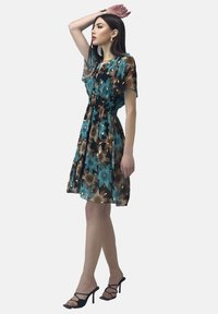 Elara SOMMER - Vestito casual - blau