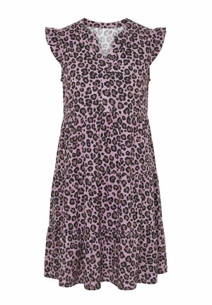 Šaty bez rukávů délky ke kolenům s růžovým a černým leopardím potiskem, volánkové detaily na ramenou a vícevrstvým střihem sukně.