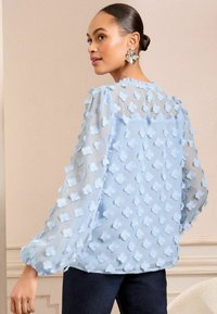 Love & Roses REGULAR FIT - 3D FLORAL V-NECK LONG SLEEVE  - Blus - blue