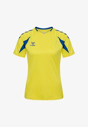 Żółta sportowa koszulka z krótkim rękawem z niebieskimi akcentami na ramionach i bokach, z logo hummel na piersi.