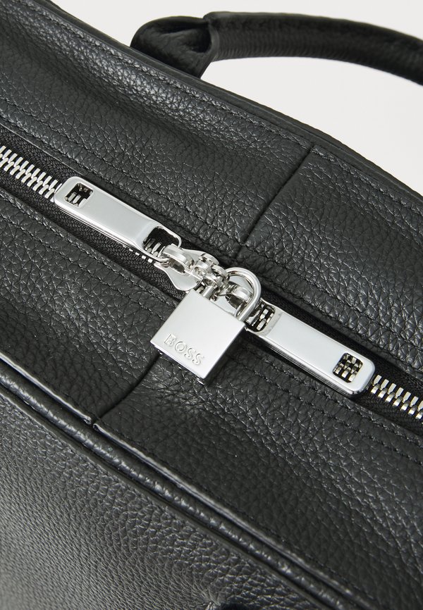 MADISON HOLDALL - Weekend bag3