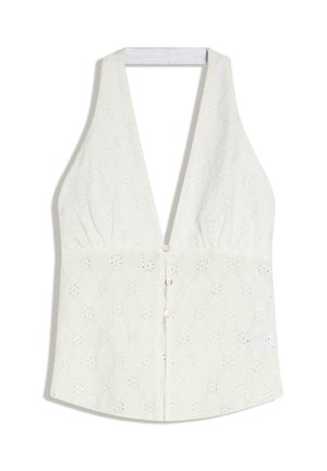 Bílý bezrukávový top s halter výstřihem, květinovým vzorem s průstřihy a zapínáním na knoflíky vpředu.