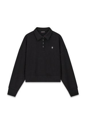 Zwarte cropped trui met een polokraag, drieknopenlijst, geribbelde manchetten en geborduurd logo op de borst. Soepele, casual stof.