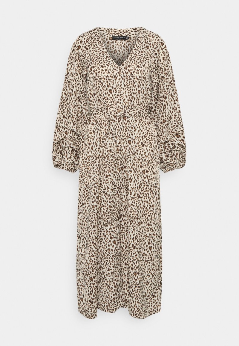 Robe longue imprimé léopard avec col en V, taille ceinturée et manches ballon dans des tons beige et marron neutres.