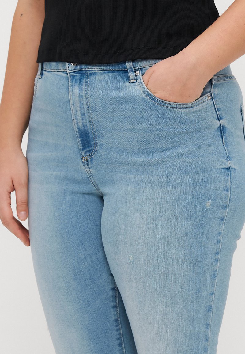 Vero Moda Curve VMPHIA Jeggings light blue denim/light-blue