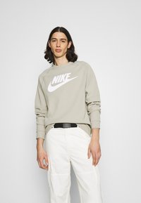 Nike Sportswear M NSW MODERN CRW FLC HBR - Camisola - stone/white