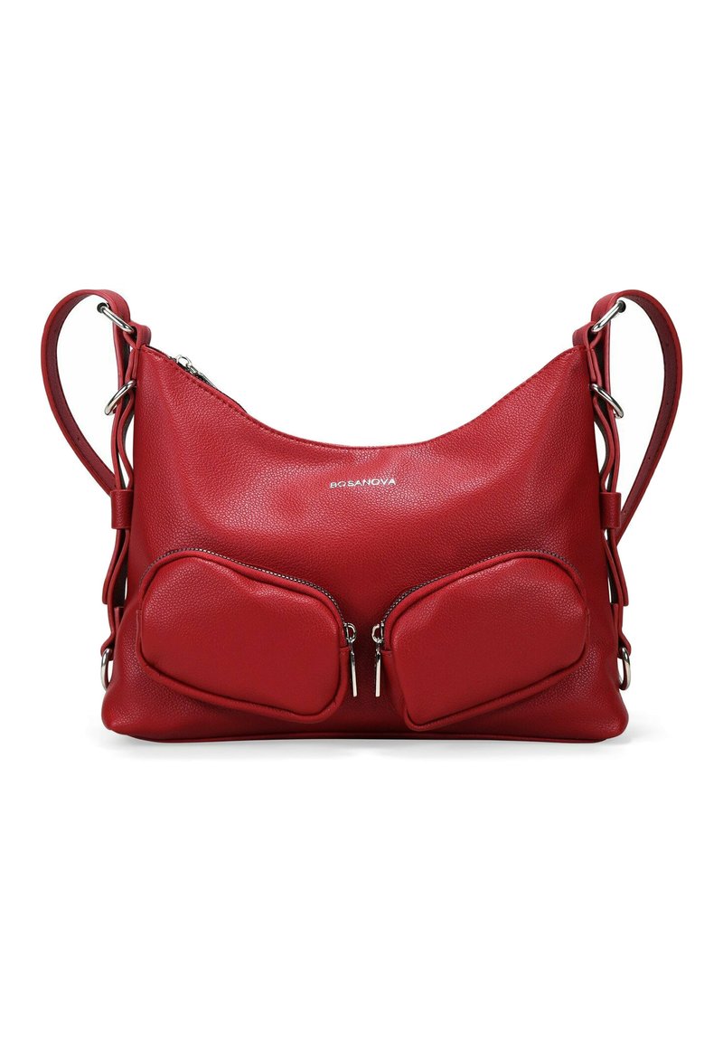 Bolso de hombro de cuero rojo con una textura suave, que cuenta con dos bolsillos frontales con cremallera y una correa ajustable.