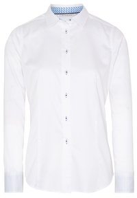 Chemise blanche à boutons, en coton, avec des manches longues, un col classique et des accents bleus à motifs sur le col et les poignets.