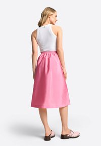 Rich & Royal Fustă în formă de A - sorbet pink