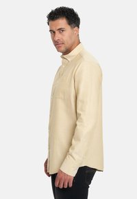 EMBLEMS Camisa - mostaza